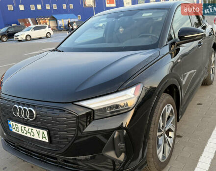 Чорний Ауді Q4 e-tron, об'ємом двигуна 0 л та пробігом 24 тис. км за 28700 $, фото 3 на Automoto.ua