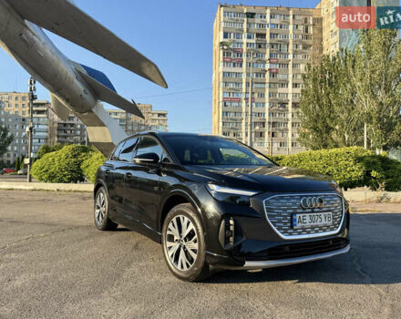 Черный Ауди Q4 e-tron, объемом двигателя 0 л и пробегом 45 тыс. км за 31000 $, фото 4 на Automoto.ua