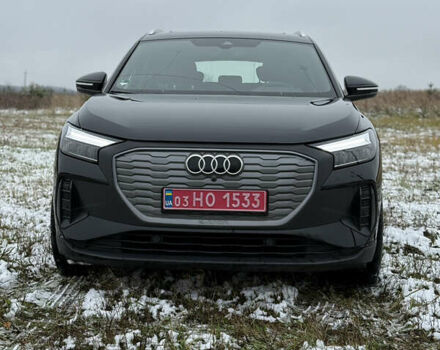 Черный Ауди Q4 e-tron, объемом двигателя 0 л и пробегом 33 тыс. км за 23999 $, фото 1 на Automoto.ua