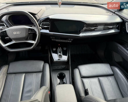 Чорний Ауді Q4 e-tron, об'ємом двигуна 0 л та пробігом 24 тис. км за 28700 $, фото 12 на Automoto.ua