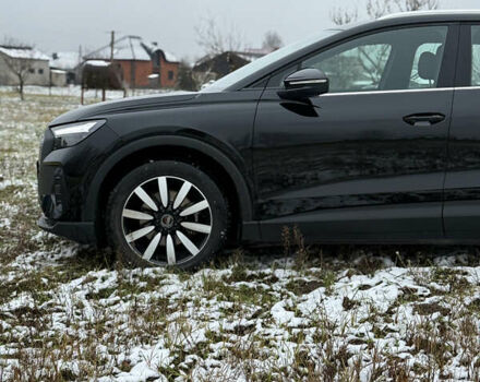 Черный Ауди Q4 e-tron, объемом двигателя 0 л и пробегом 33 тыс. км за 23999 $, фото 8 на Automoto.ua
