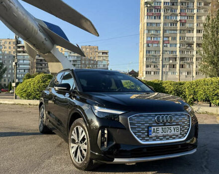 Черный Ауди Q4 e-tron, объемом двигателя 0 л и пробегом 45 тыс. км за 31000 $, фото 3 на Automoto.ua