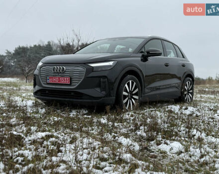 Черный Ауди Q4 e-tron, объемом двигателя 0 л и пробегом 33 тыс. км за 23999 $, фото 4 на Automoto.ua