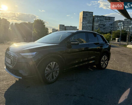 Черный Ауди Q4 e-tron, объемом двигателя 0 л и пробегом 45 тыс. км за 31000 $, фото 14 на Automoto.ua