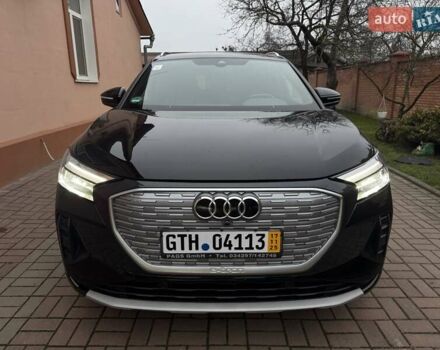 Черный Ауди Q4 e-tron, объемом двигателя 0 л и пробегом 81 тыс. км за 28700 $, фото 1 на Automoto.ua