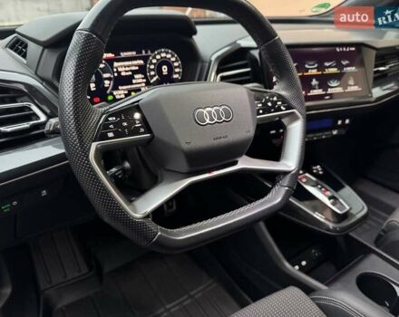 Черный Ауди Q4 e-tron, объемом двигателя 0 л и пробегом 81 тыс. км за 28700 $, фото 10 на Automoto.ua