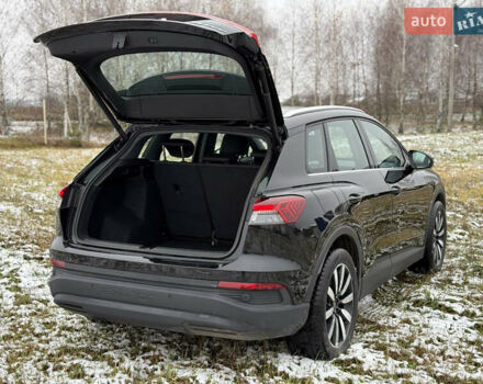 Черный Ауди Q4 e-tron, объемом двигателя 0 л и пробегом 33 тыс. км за 23999 $, фото 23 на Automoto.ua