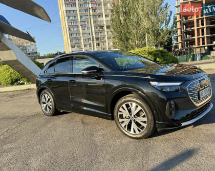 Черный Ауди Q4 e-tron, объемом двигателя 0 л и пробегом 45 тыс. км за 31000 $, фото 1 на Automoto.ua