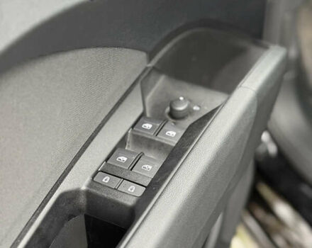 Черный Ауди Q4 e-tron, объемом двигателя 0 л и пробегом 33 тыс. км за 23999 $, фото 40 на Automoto.ua