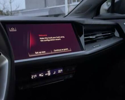 Черный Ауди Q4 e-tron, объемом двигателя 0 л и пробегом 3 тыс. км за 34000 $, фото 3 на Automoto.ua