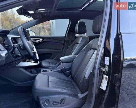 Чорний Ауді Q4 e-tron, об'ємом двигуна 0 л та пробігом 1 тис. км за 30999 $, фото 35 на Automoto.ua