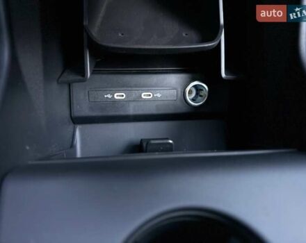 Чорний Ауді Q4 e-tron, об'ємом двигуна 0 л та пробігом 1 тис. км за 30999 $, фото 63 на Automoto.ua