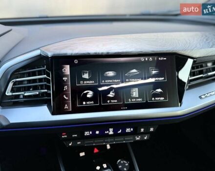 Чорний Ауді Q4 e-tron, об'ємом двигуна 0 л та пробігом 1 тис. км за 30999 $, фото 61 на Automoto.ua