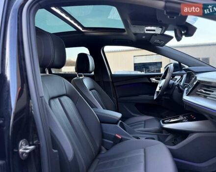 Чорний Ауді Q4 e-tron, об'ємом двигуна 0 л та пробігом 1 тис. км за 30999 $, фото 76 на Automoto.ua