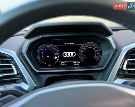 Чорний Ауді Q4 e-tron, об'ємом двигуна 0 л та пробігом 1 тис. км за 30999 $, фото 47 на Automoto.ua