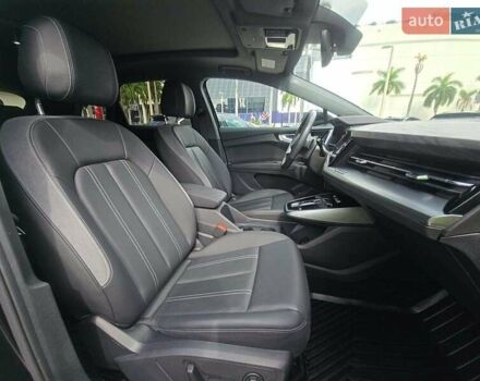Черный Ауди Q4 e-tron, объемом двигателя 0 л и пробегом 25 тыс. км за 25000 $, фото 7 на Automoto.ua