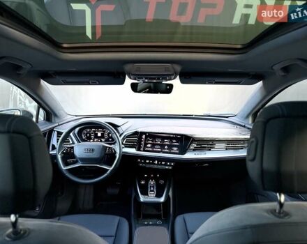 Чорний Ауді Q4 e-tron, об'ємом двигуна 0 л та пробігом 1 тис. км за 30999 $, фото 81 на Automoto.ua