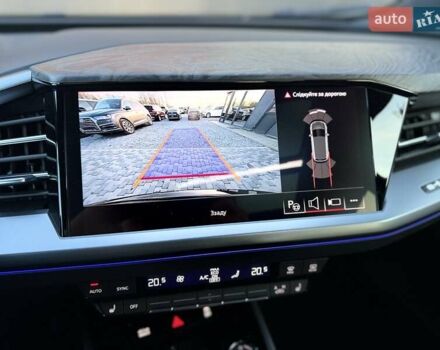Чорний Ауді Q4 e-tron, об'ємом двигуна 0 л та пробігом 1 тис. км за 30999 $, фото 95 на Automoto.ua