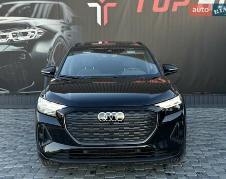 Чорний Ауді Q4 e-tron, об'ємом двигуна 0 л та пробігом 1 тис. км за 30999 $, фото 15 на Automoto.ua