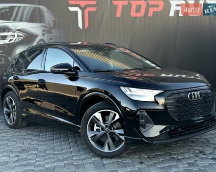 Чорний Ауді Q4 e-tron, об'ємом двигуна 0 л та пробігом 1 тис. км за 30999 $, фото 8 на Automoto.ua
