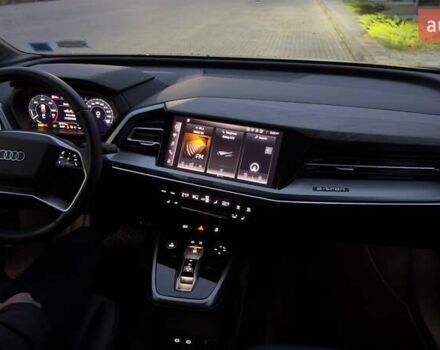 Черный Ауди Q4 e-tron, объемом двигателя 0 л и пробегом 3 тыс. км за 34000 $, фото 9 на Automoto.ua