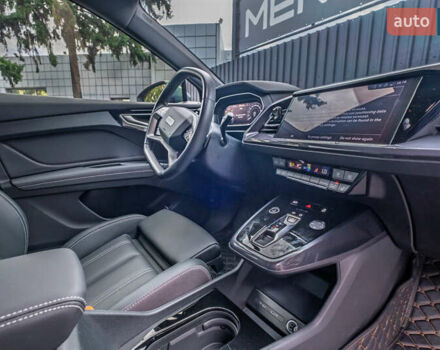 Ауді Q4 e-tron 2024 у Києві на Automoto.ua Чорний Ауді Q4 e-tron, об'ємом двигуна 0 л та пробігом 11 тис. км за 29500 $, фото 35 на Automoto.ua