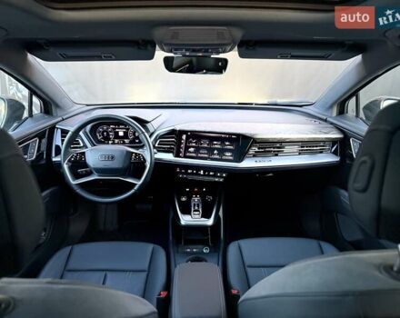 Чорний Ауді Q4 e-tron, об'ємом двигуна 0 л та пробігом 1 тис. км за 30999 $, фото 82 на Automoto.ua