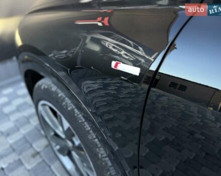 Чорний Ауді Q4 e-tron, об'ємом двигуна 0 л та пробігом 1 тис. км за 30999 $, фото 33 на Automoto.ua