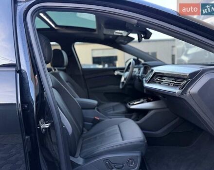 Чорний Ауді Q4 e-tron, об'ємом двигуна 0 л та пробігом 1 тис. км за 30999 $, фото 72 на Automoto.ua