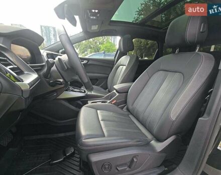 Черный Ауди Q4 e-tron, объемом двигателя 0 л и пробегом 25 тыс. км за 25000 $, фото 6 на Automoto.ua