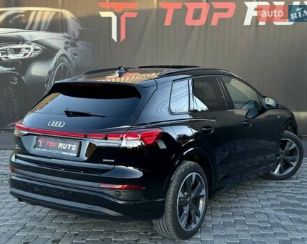 Чорний Ауді Q4 e-tron, об'ємом двигуна 0 л та пробігом 1 тис. км за 30999 $, фото 19 на Automoto.ua