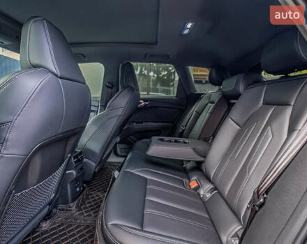 Ауді Q4 e-tron 2024 у Києві на Automoto.ua Чорний Ауді Q4 e-tron, об'ємом двигуна 0 л та пробігом 11 тис. км за 29500 $, фото 30 на Automoto.ua