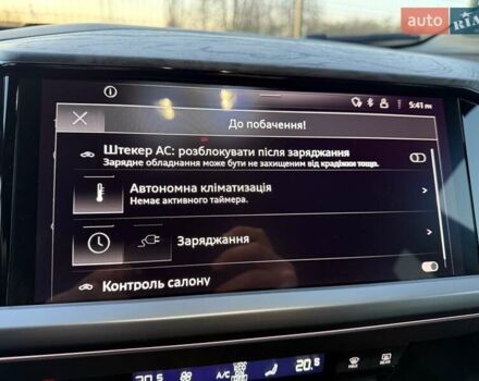 Чорний Ауді Q4 e-tron, об'ємом двигуна 0 л та пробігом 1 тис. км за 30999 $, фото 78 на Automoto.ua