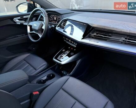 Чорний Ауді Q4 e-tron, об'ємом двигуна 0 л та пробігом 1 тис. км за 30999 $, фото 75 на Automoto.ua