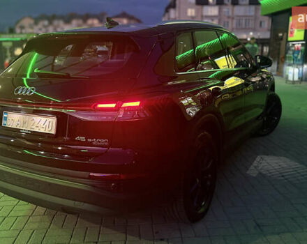 Чорний Ауді Q4 e-tron, об'ємом двигуна 0 л та пробігом 20 тис. км за 25500 $, фото 9 на Automoto.ua