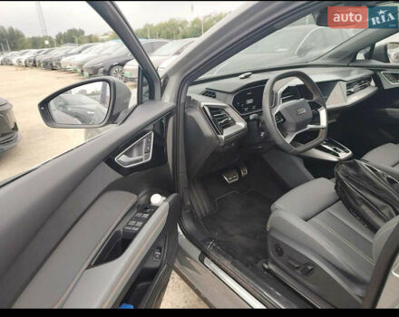 Ауди Q4 e-tron, объемом двигателя 0 л и пробегом 20 тыс. км за 26499 $, фото 2 на Automoto.ua