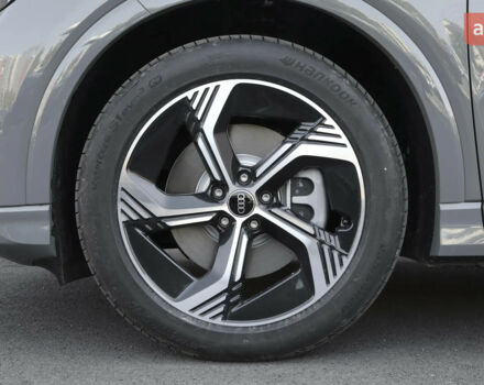 купить новое авто Ауди Q4 e-tron 2023 года от официального дилера Global Electric Ауди фото
