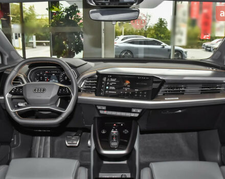 купить новое авто Ауди Q4 e-tron 2023 года от официального дилера Global Electric Ауди фото