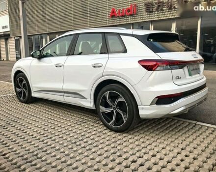 Ауди Q4 e-tron, объемом двигателя 0 л и пробегом 25 тыс. км за 26500 $, фото 4 на Automoto.ua