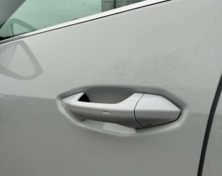 Ауди Q4 e-tron, объемом двигателя 0 л и пробегом 25 тыс. км за 26500 $, фото 13 на Automoto.ua