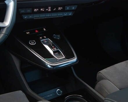 Ауди Q4 e-tron, объемом двигателя 0 л и пробегом 1 тыс. км за 41400 $, фото 17 на Automoto.ua