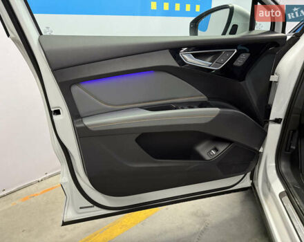 Ауди Q4 e-tron, объемом двигателя 0 л и пробегом 26 тыс. км за 29900 $, фото 6 на Automoto.ua