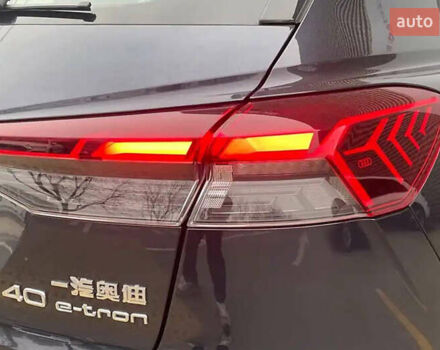 Ауди Q4 e-tron, объемом двигателя 0 л и пробегом 15 тыс. км за 25999 $, фото 7 на Automoto.ua
