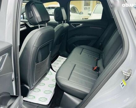 Ауди Q4 e-tron, объемом двигателя 0 л и пробегом 5 тыс. км за 39999 $, фото 27 на Automoto.ua