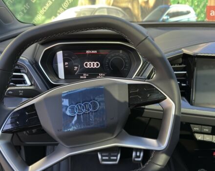купить новое авто Ауди Q4 e-tron 2025 года от официального дилера E-SKM ZOO Ауди фото