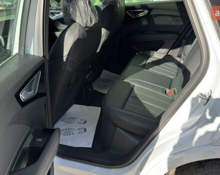 купить новое авто Ауди Q4 e-tron 2025 года от официального дилера E-SKM ZOO Ауди фото