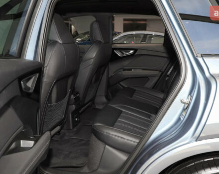 купить новое авто Ауди Q4 e-tron 2025 года от официального дилера Денис Фатов Ауди фото