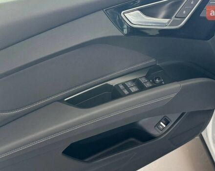 купить новое авто Ауди Q4 e-tron 2025 года от официального дилера E-SKM Ауди фото