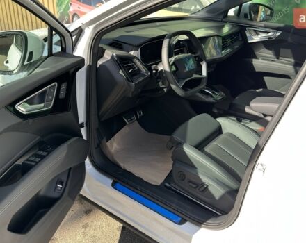 купить новое авто Ауди Q4 e-tron 2025 года от официального дилера E-SKM ZOO Ауди фото