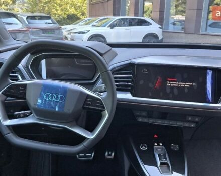 купить новое авто Ауди Q4 e-tron 2025 года от официального дилера Макс Ауди фото